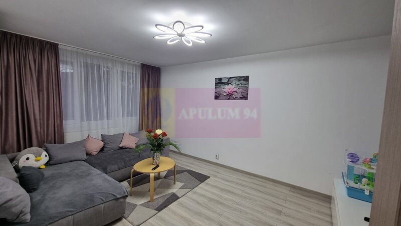 Apartament 3 camere 3/4 -Piata Resita