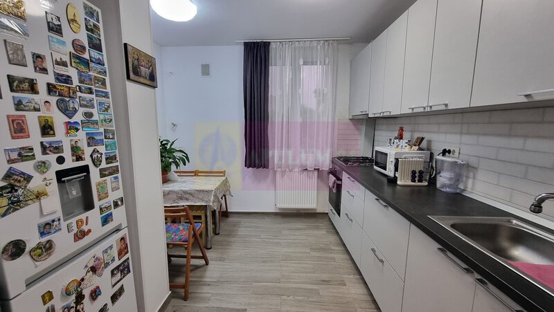 Apartament 3 camere 3/4 -Piata Resita