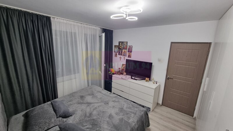 Apartament 3 camere 3/4 -Piata Resita