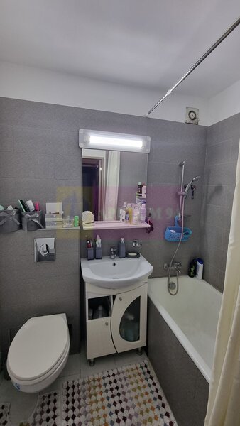 Apartament 3 camere 3/4 -Piata Resita
