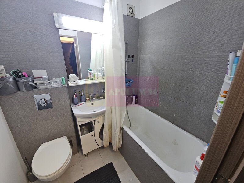 Apartament 3 camere 3/4 -Piata Resita